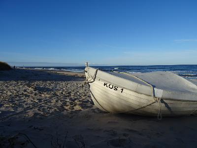 Fischerboot am Strand von Koserow